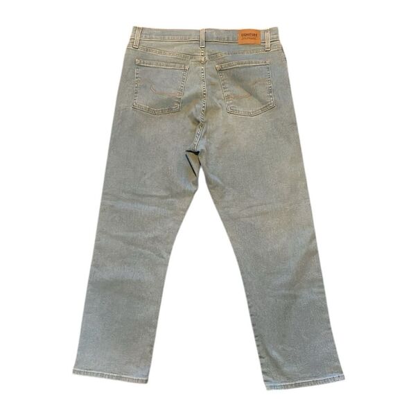 NEW Levi’s Lightwash High Rise Straight Jeans - Picture 2 of 7